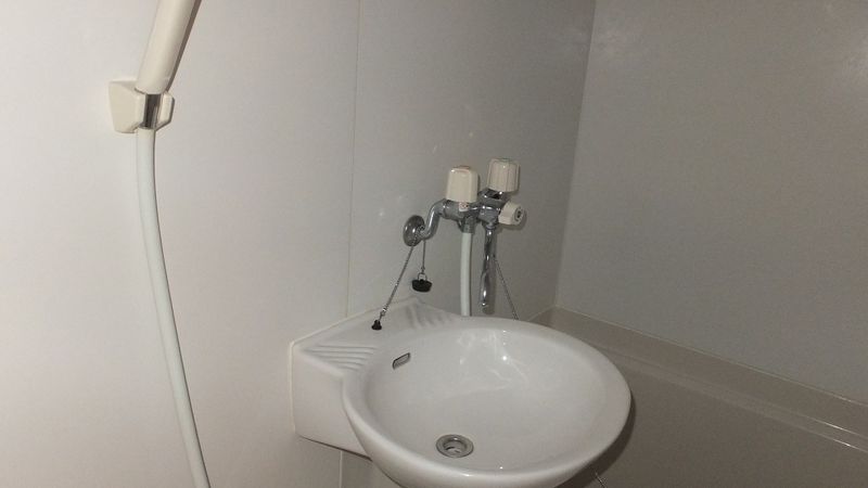レオパレスみかけ 洗面台