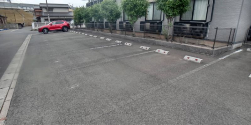 レオパレスラ　フォレビオレット 駐車場