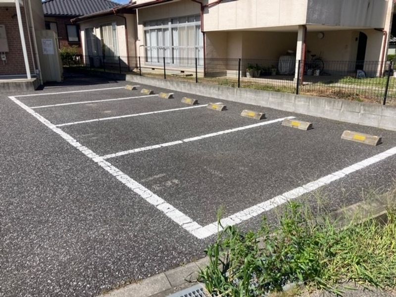 レオネクストオリーブ 駐車場