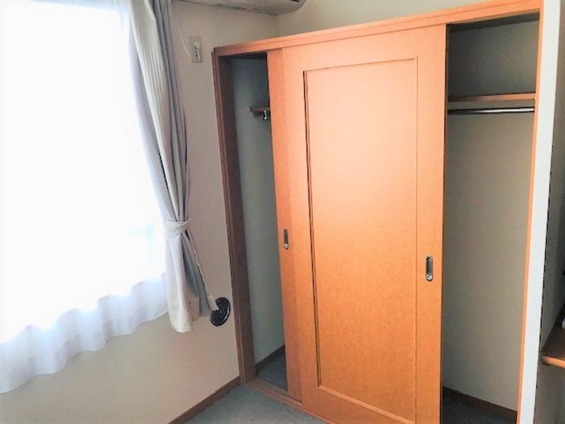 レオパレスサンピュア丸山 収納