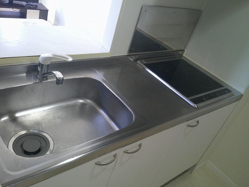 LEONEXT Freesia Nhà bếp