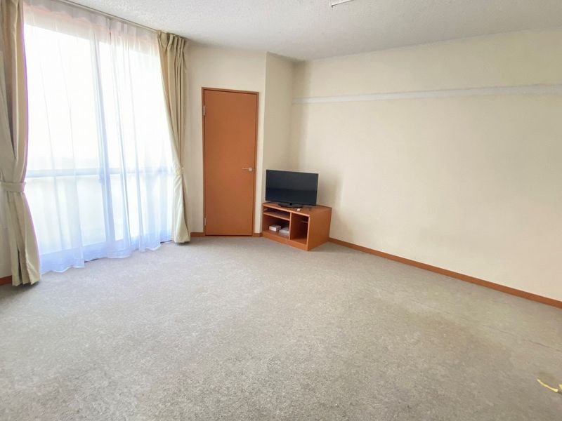 レオパレスベルコンフォート 居間