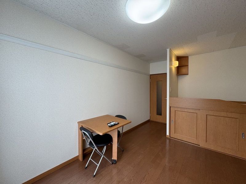 レオパレス若宮南 居間