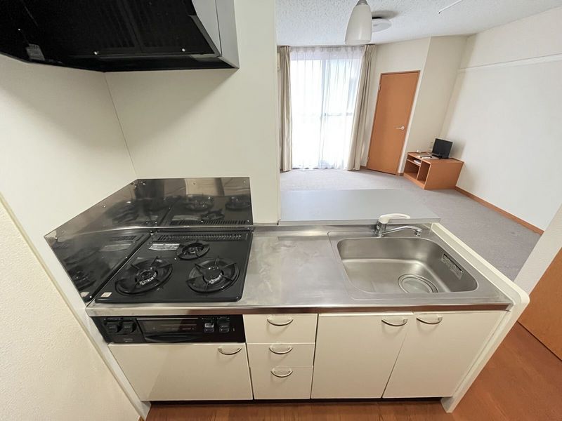 レオパレスエミネンス キッチン