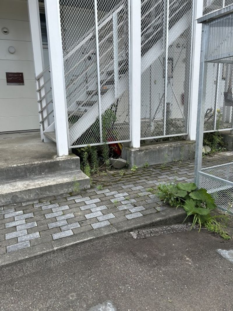 レオパレスよこて エントランス