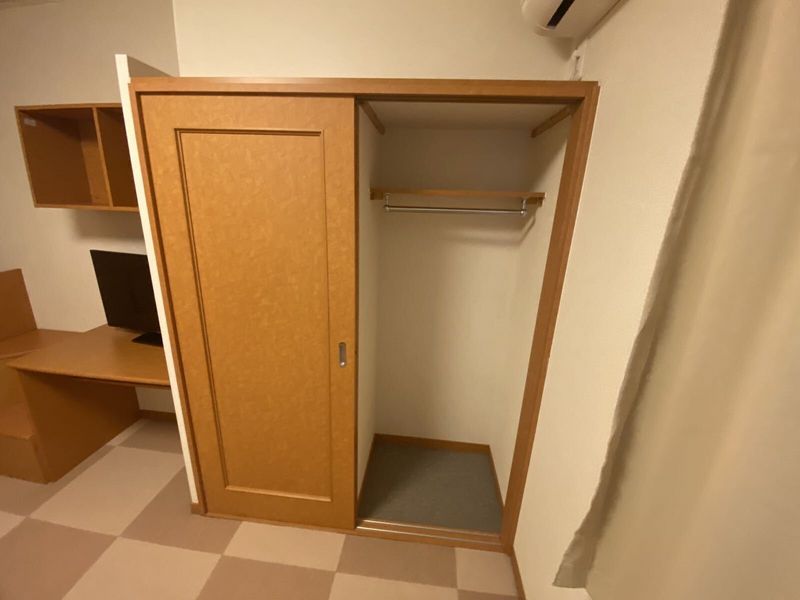 レオパレスかすもり 収納