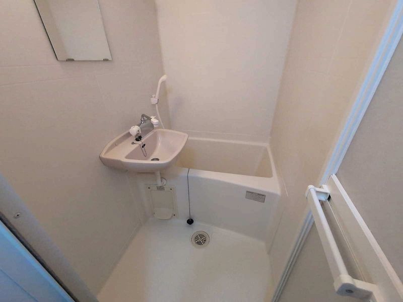レオパレスフォンターナ 風呂