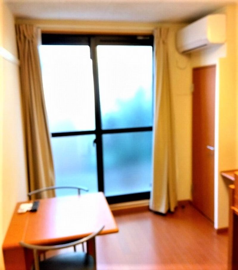 レオパレスＫＯＹＡＭＡ　ＴＨ 居間