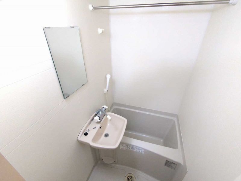 レオパレスけやき 風呂