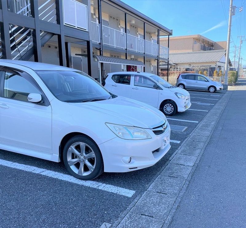 レオパレス上前ハイツ　Ｋ 駐車場