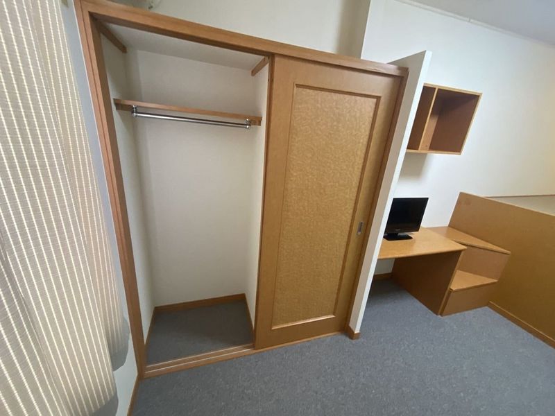 レオパレス西城 収納