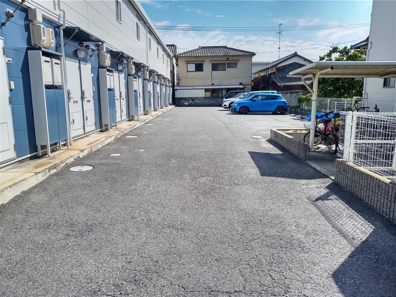レオパレスイシハラⅠ 駐車場