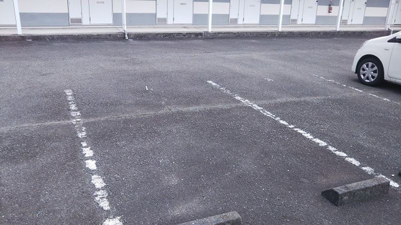 レオパレス希Ⅱ 駐車場