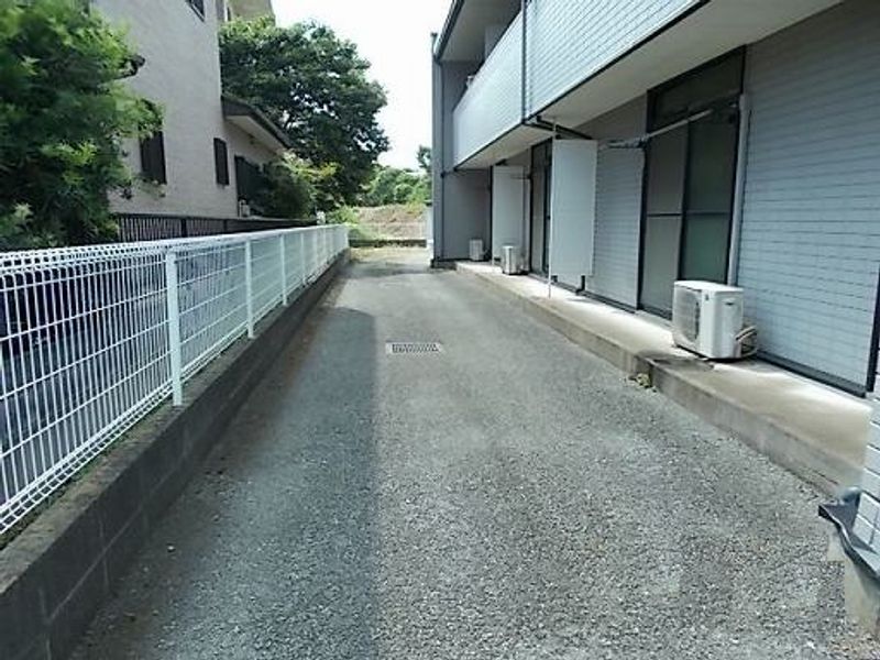 レオパレスメローネⅡ 庭