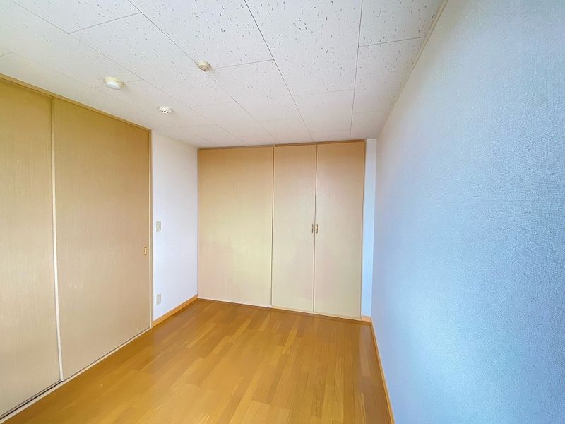 レオパレスドミールＡ館 居間