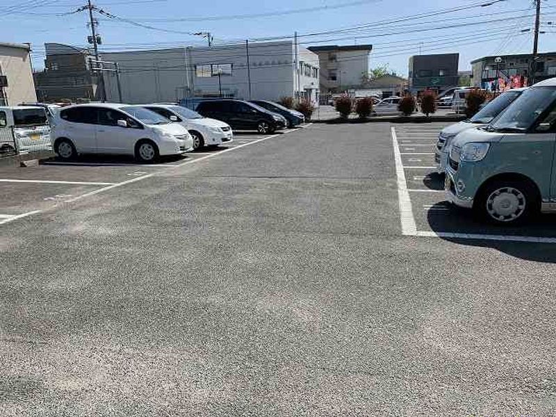 レオパレスＯＡＳＩＳ 駐車場