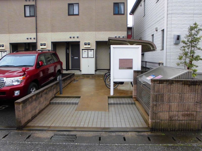 レオパレスブルーカナリア 共用部分