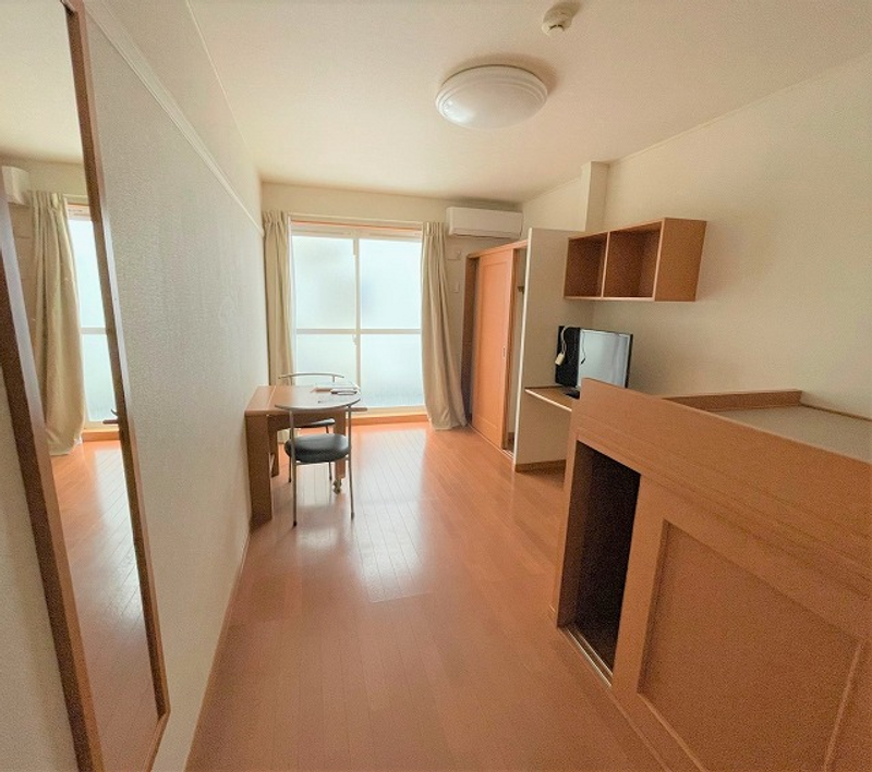 レオパレスリトルマウンティンⅡ 居間