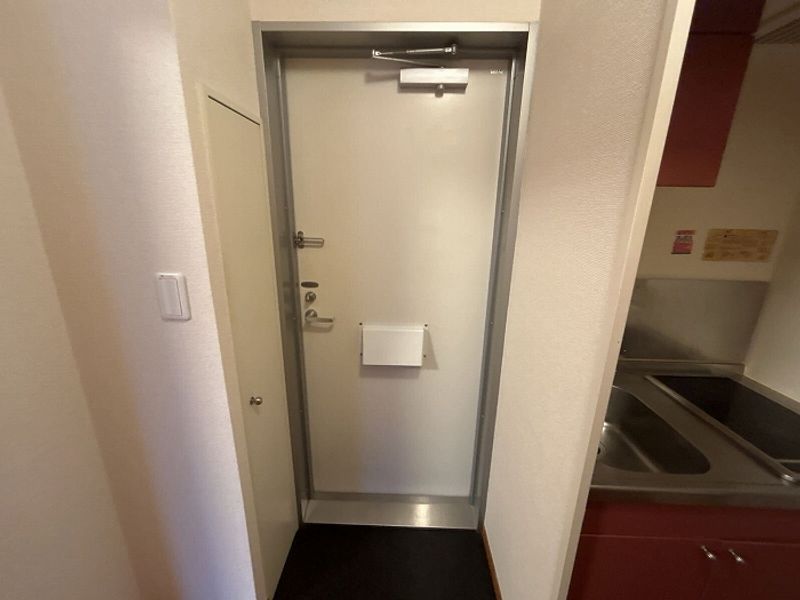 レオパレスクレイン 玄関