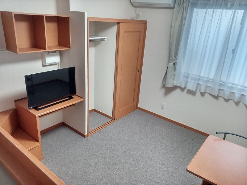 レオパレスティンカーベル 居間