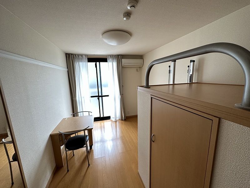 レオパレスプレジャー　宇都宮 居間