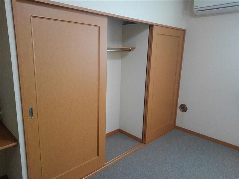 レオパレストーワ 収納