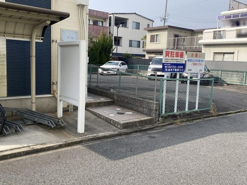 LEONEXT Ran Entrance