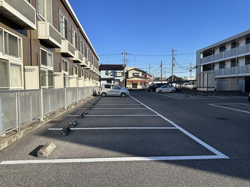 レオパレスエトワール彩Ⅰ 駐車場