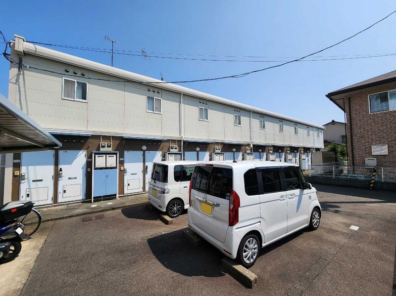 レオパレスグリーンコート　小栗 外観