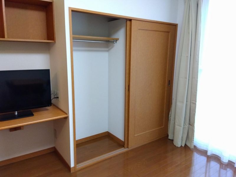 レオパレス川添Ⅱ 収納