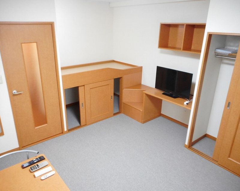 レオパレス信濃 居間
