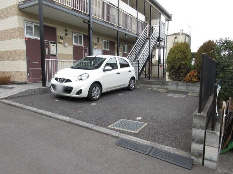 レオパレスＡｃｃｕｅｉｌ 駐車場