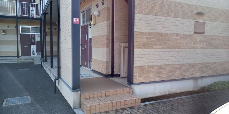 レオパレス長野一丁目 エントランス