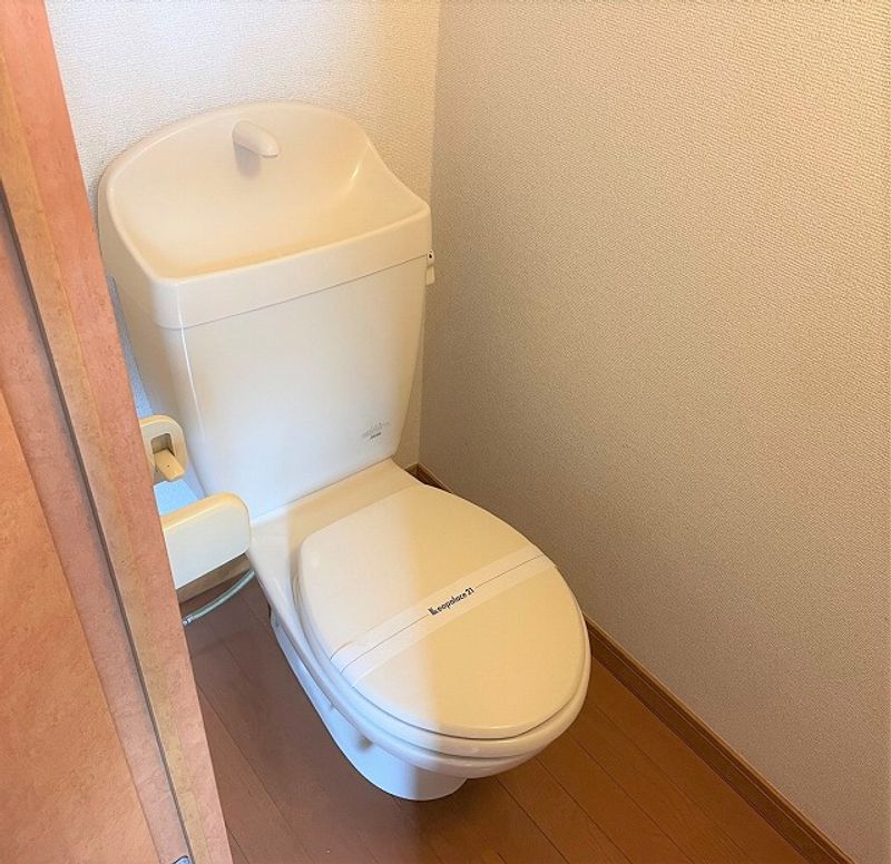 レオパレスリトルマウンティン トイレ