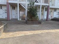 レオパレスプレジール西白井 エントランス