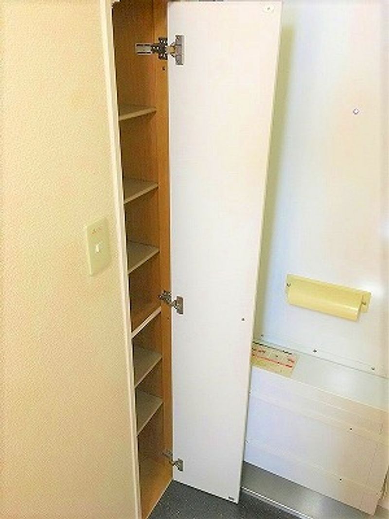 レオパレスカメリアひたち野Ⅰ 玄関