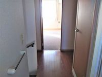 レオパレスソフィア 玄関