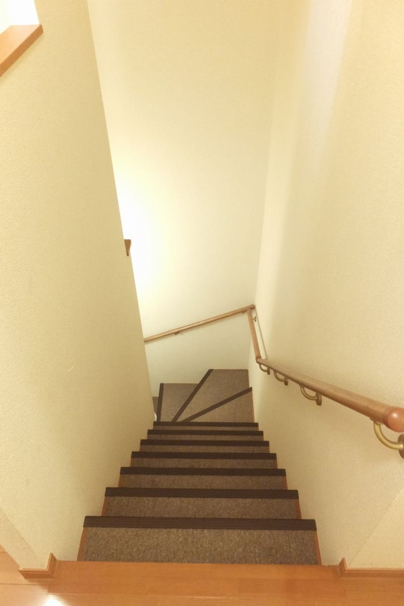 レオパレスアサガオ 玄関