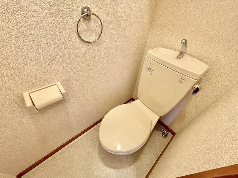 レオパレス実の留 トイレ