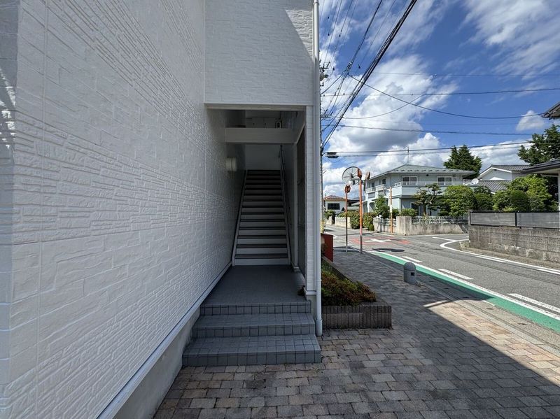 レオパレスとよおか エントランス
