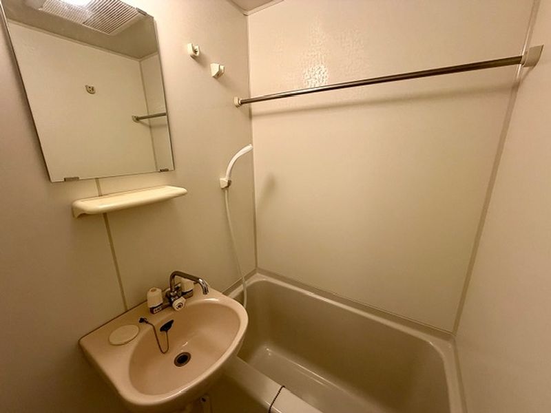 レオパレスねむの木 風呂