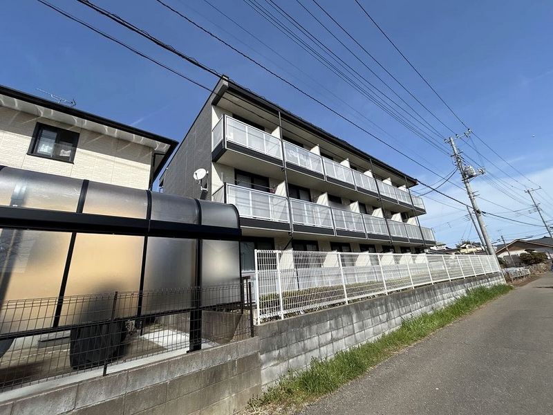 レオパレスＲＩＮＡ 外観