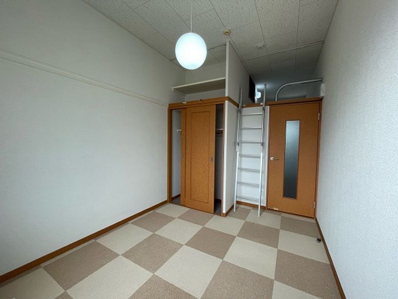 レオパレスコンプリメンティ 寝室