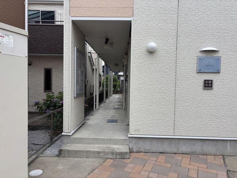 レオネクストベルテール エントランス
