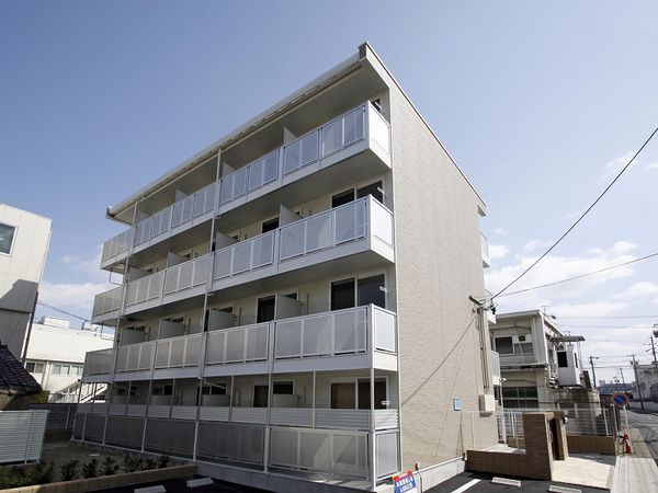 レオパレスマイン金山 外観