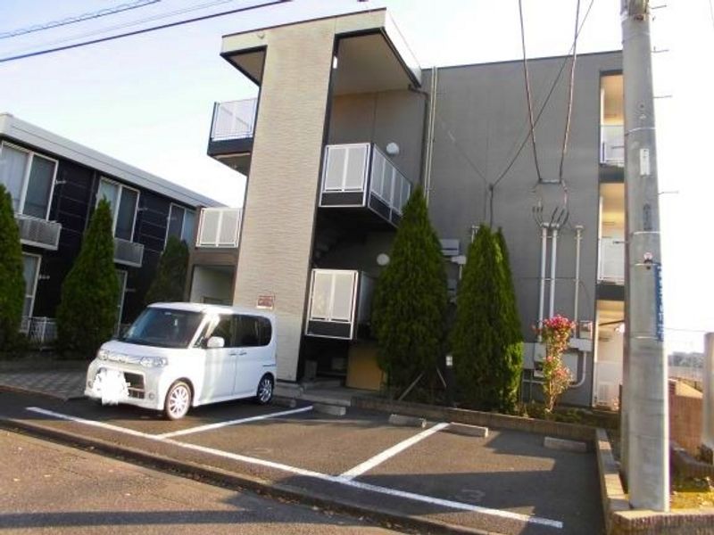 レオパレスメルベーユ　ＳＯＧＡ 駐車場