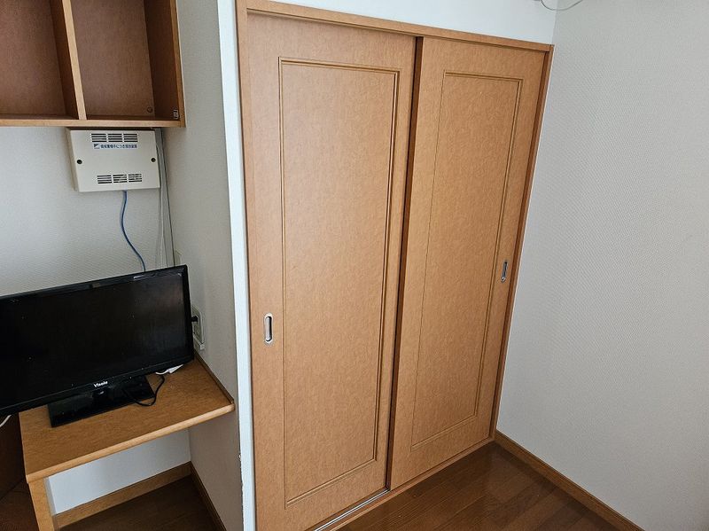 レオパレスフローラ夷山 収納