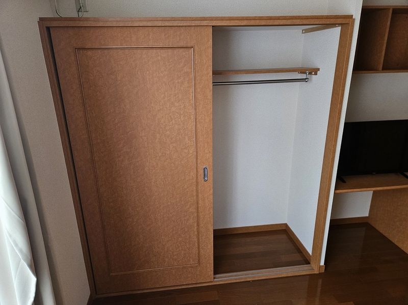 レオパレスカトレア 収納