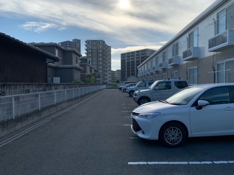 レオパレスソレイユ 駐車場