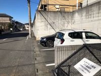 レオパレスクレスト 駐車場